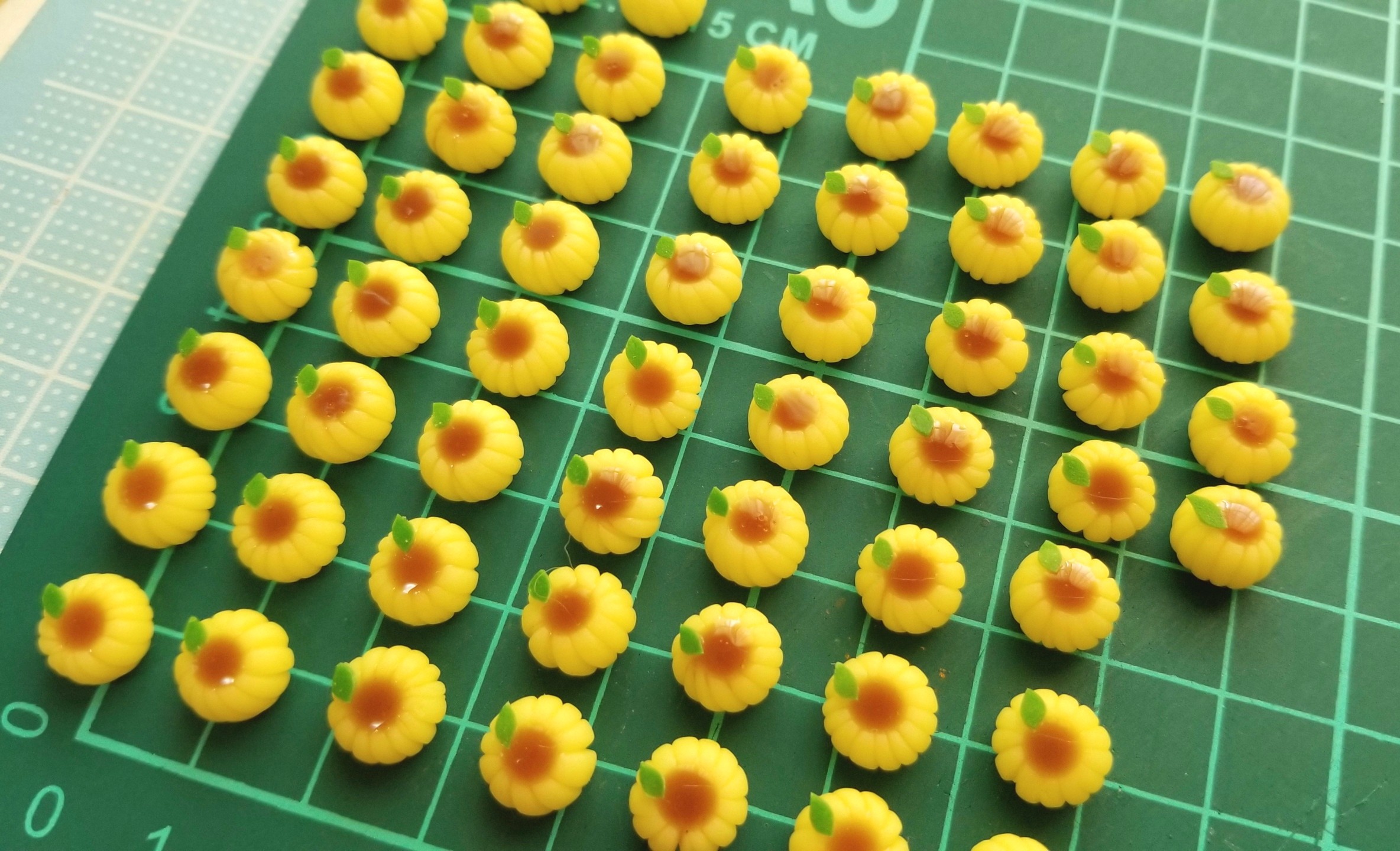 ミニチュア,ひまわり,和菓子,練りきり,樹脂粘土,オビツ,ねんどろいど