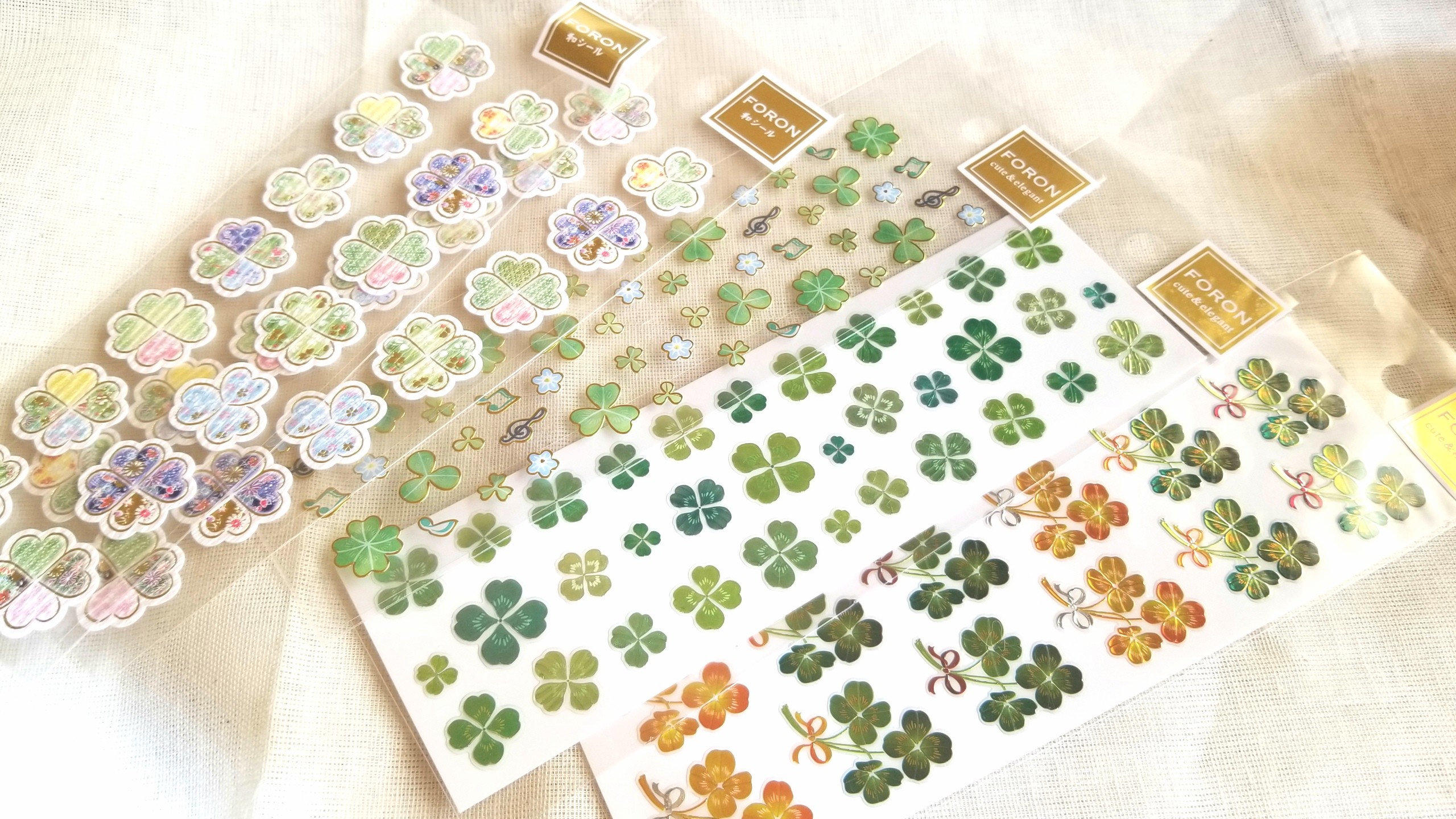 クローバー柄の可愛いプリントシール,サプライズプレゼント,嬉しい