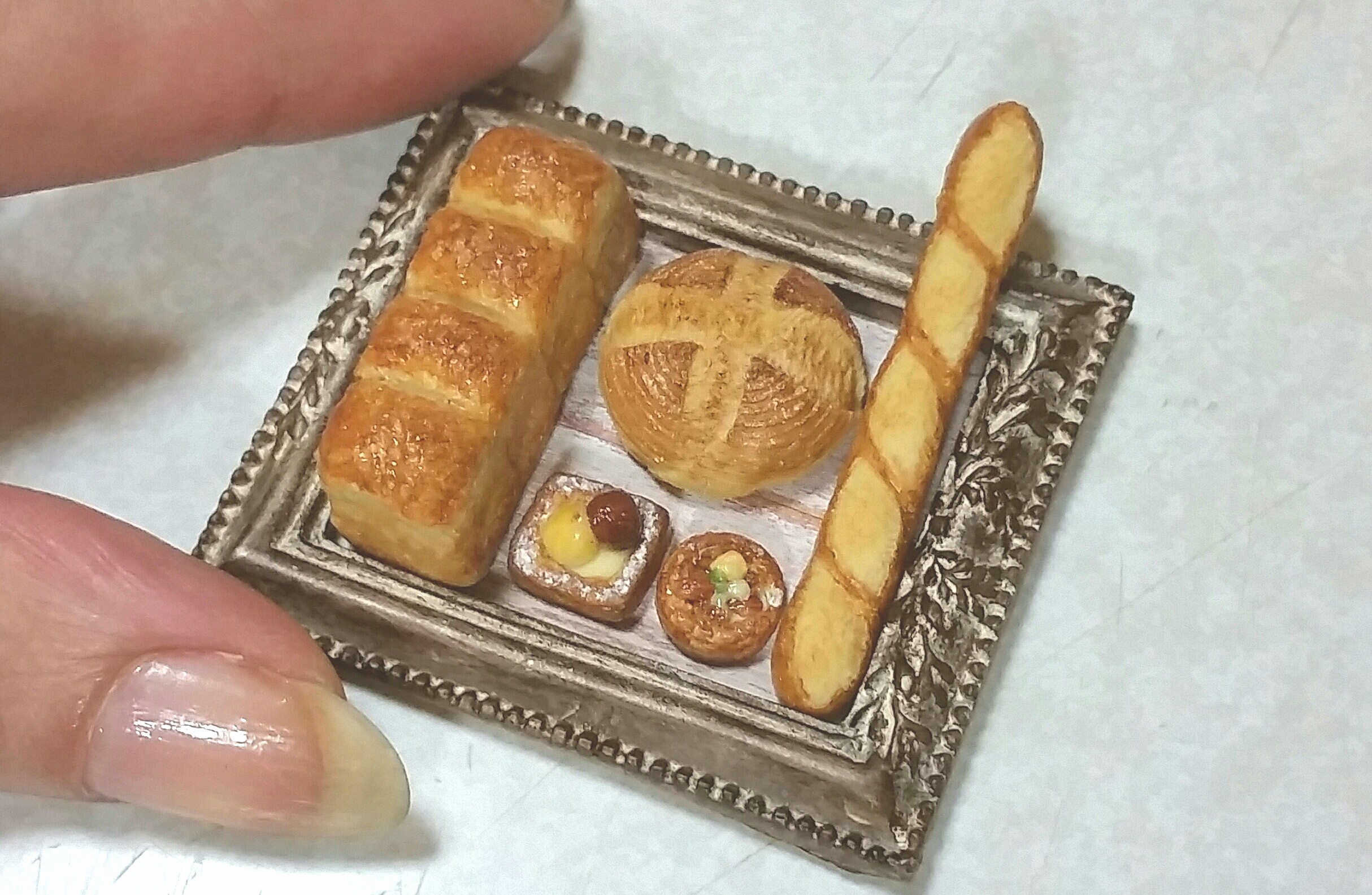 パン,ミニチュアフード,樹脂粘土,バケット,デニッシュ,食パン,可愛い