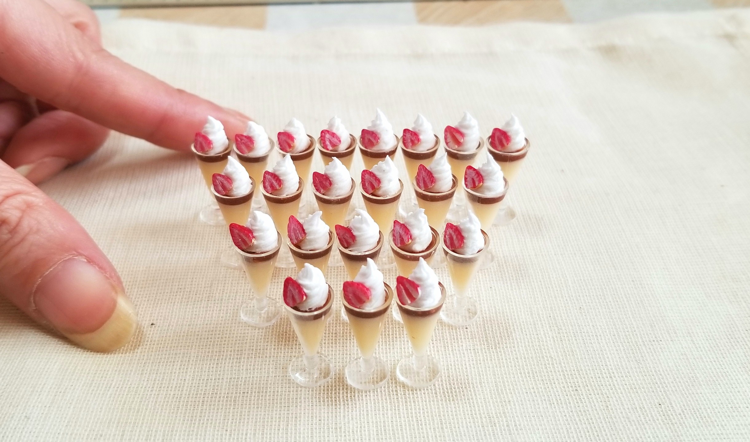 スウィーツ,ミニチュア,ドールハウス,フェイクフード,UVレジン,食玩