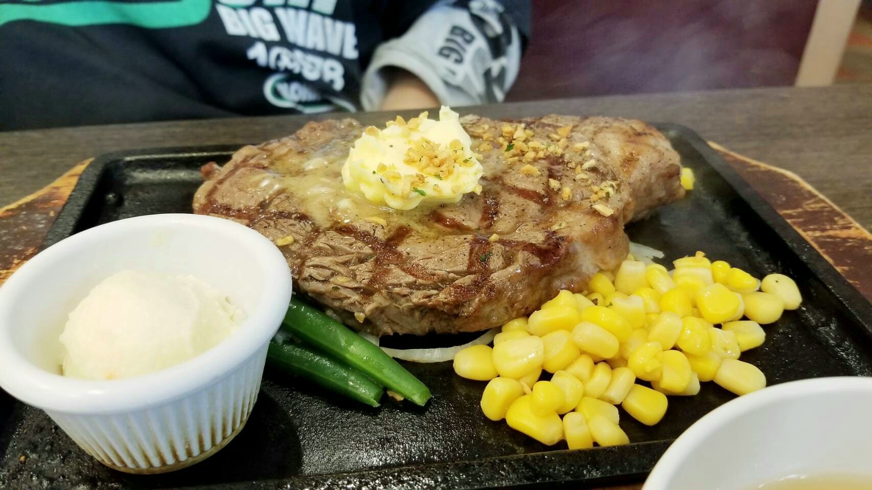 愛媛県グルメブログ美味しいステーキ食堂肉安くて食べ歩きおすすめ
