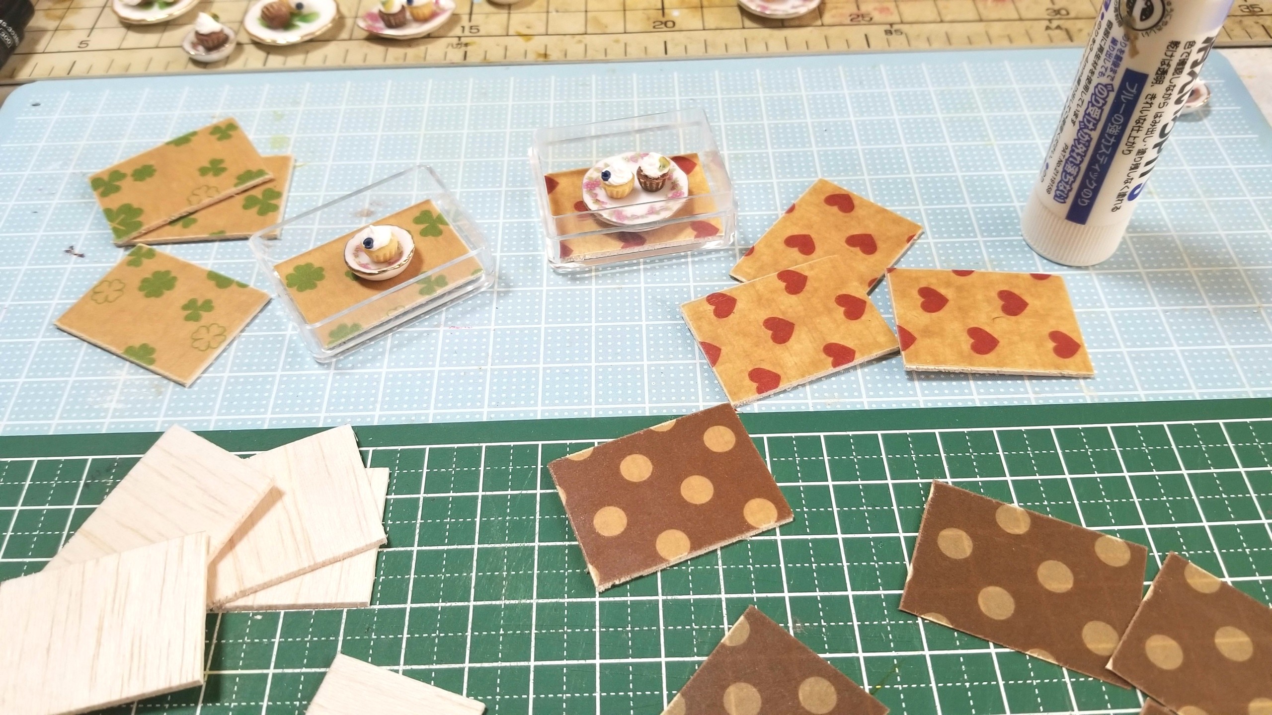 カップケーキ,ミニチュアフード,土台,折り紙,作り方,ドール,人形