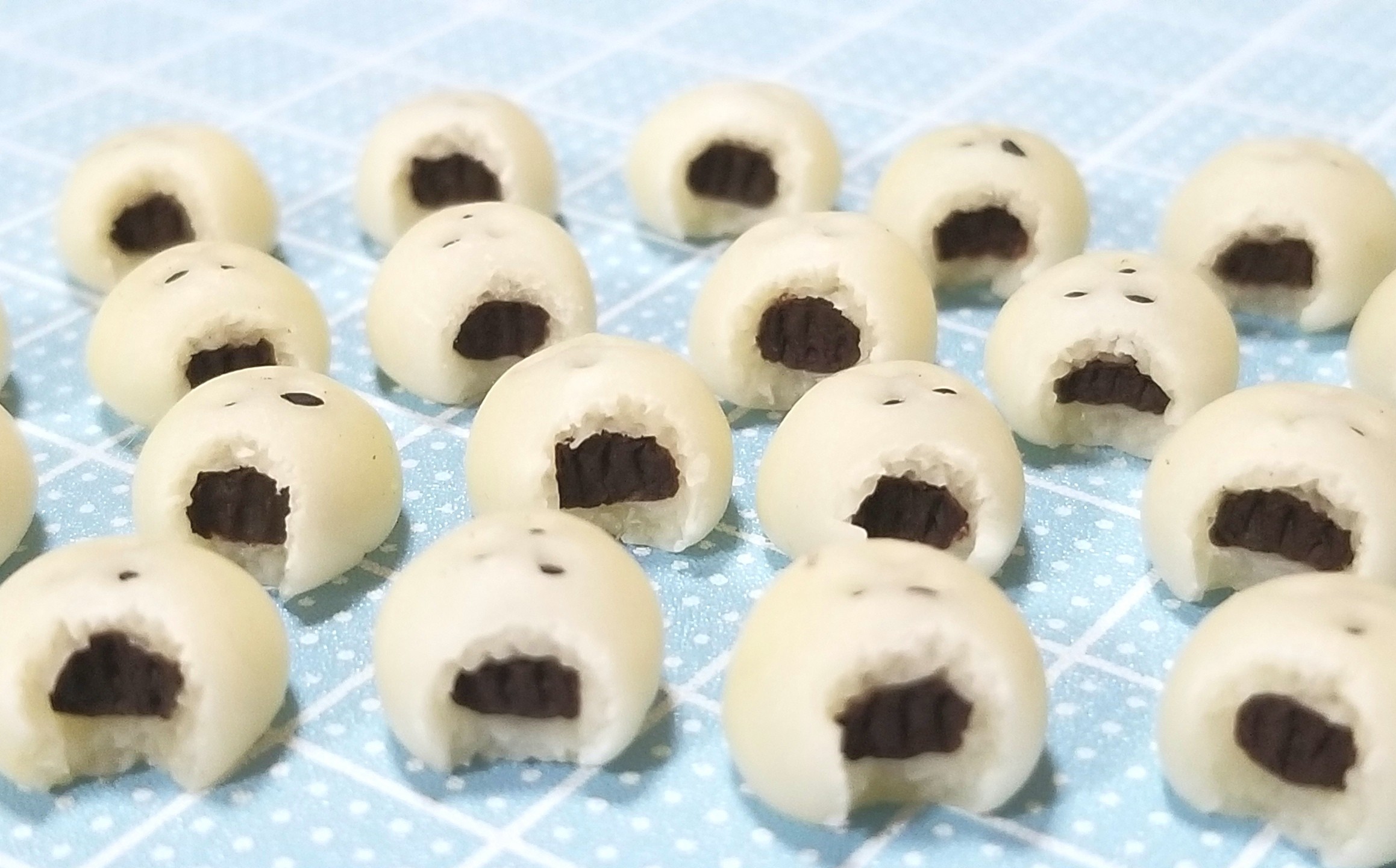 ミニチュアフード,あんぱんの作り方,食べかけ,かじりかけ,樹脂粘土