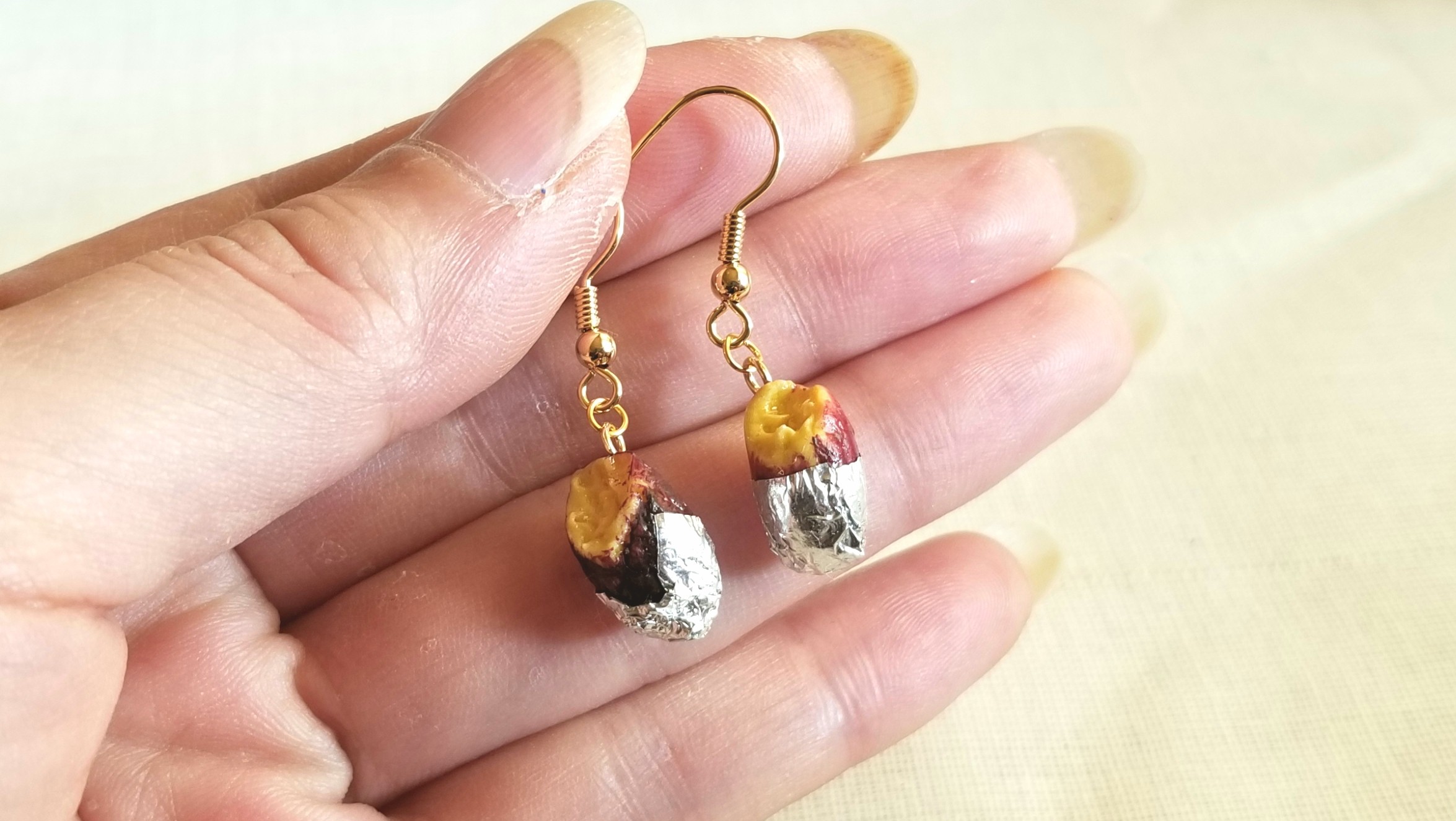 ミニチュア,薩摩芋ピアス,可愛いアクセサリー,誕生日プレゼント