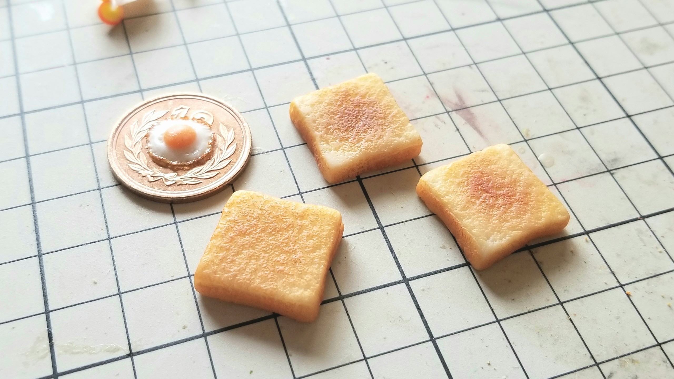 ミニチュアフードパントースト目玉焼き樹脂粘土作り方よもぎブログ