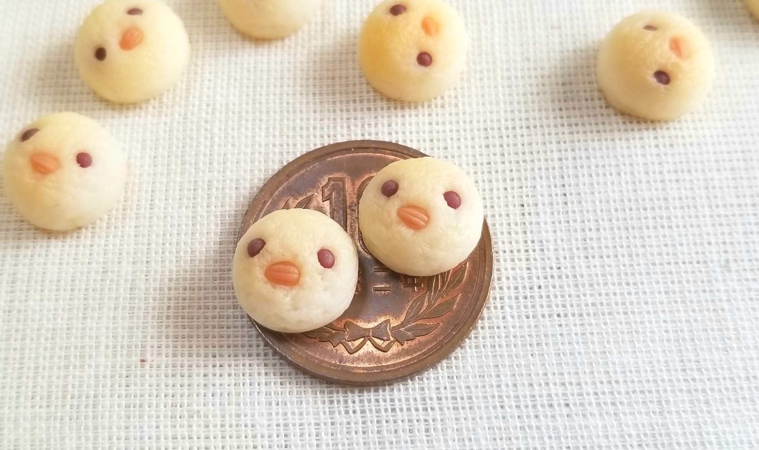 かわいい ひよこのぴよパン完成 ドール小物 よもぎブログ ﾉ ﾋﾟﾖﾋﾟﾖ よもぎの幸せ ミニチュアフード作家 の日常生活