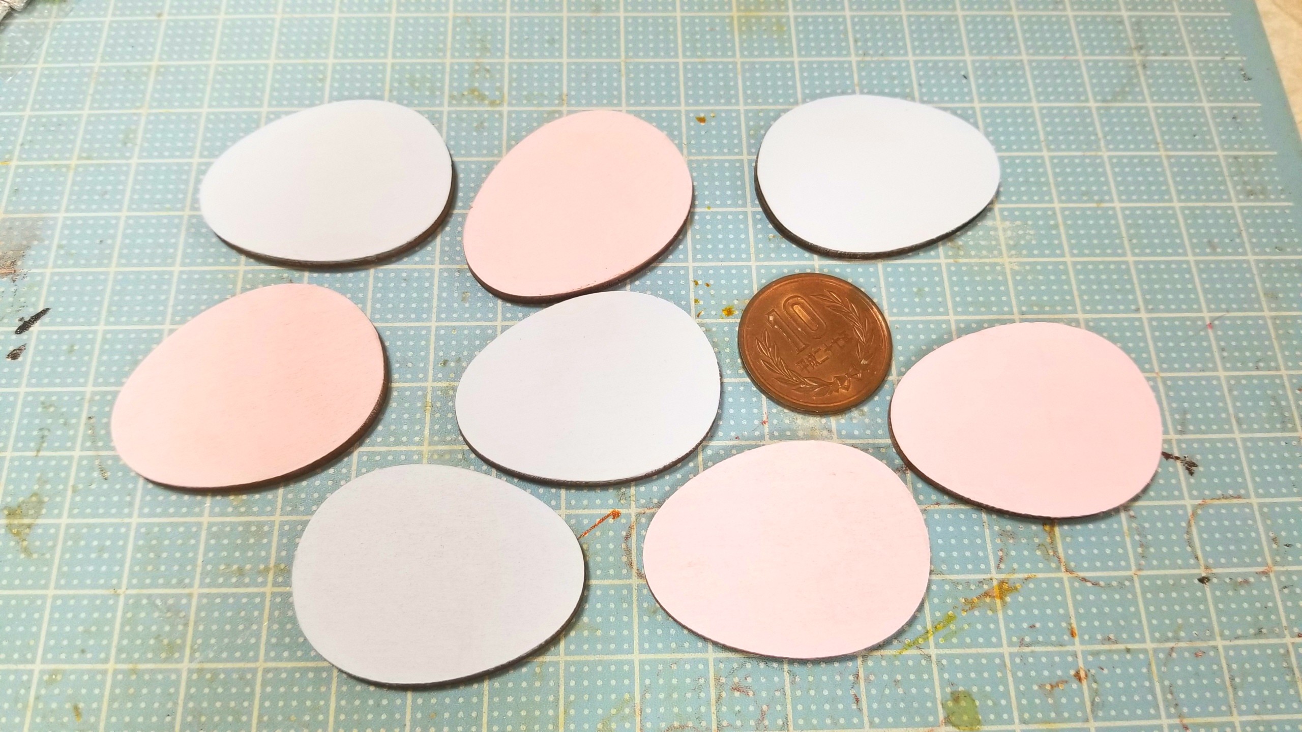 ミニチュアフード,使う道具や材料,木製プレート,作業途中,ブログ