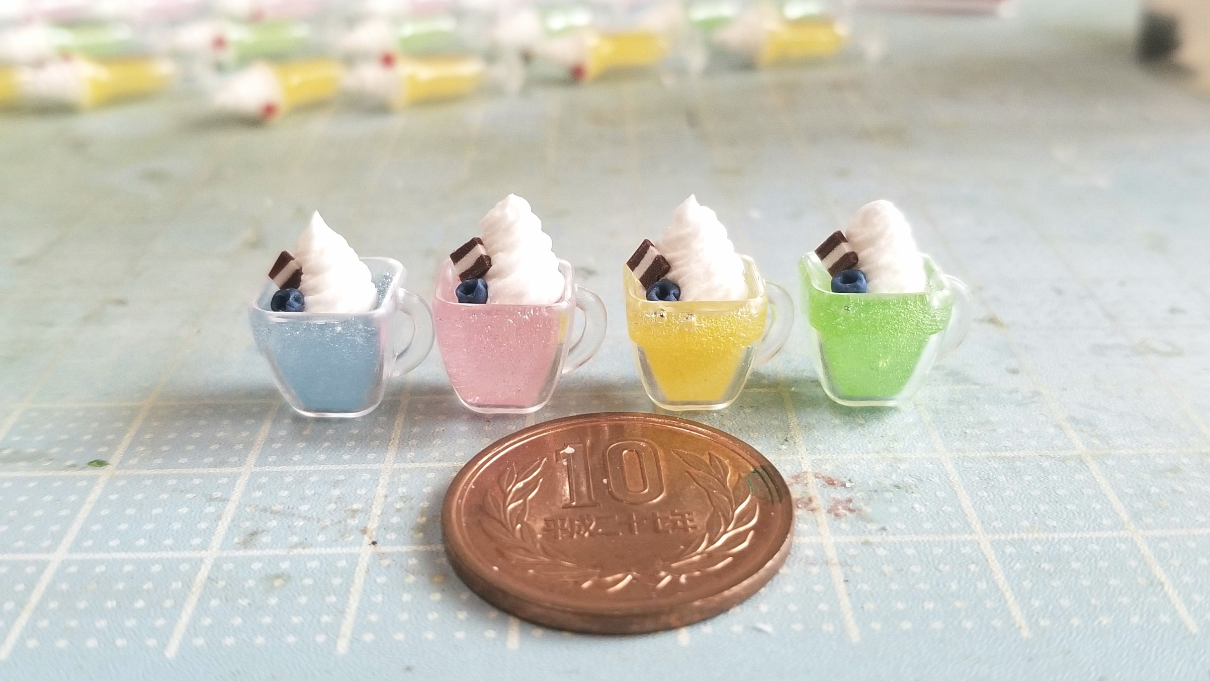 クリームソーダフロート,ジュース,ドリンク,生クリーム,お洒落な