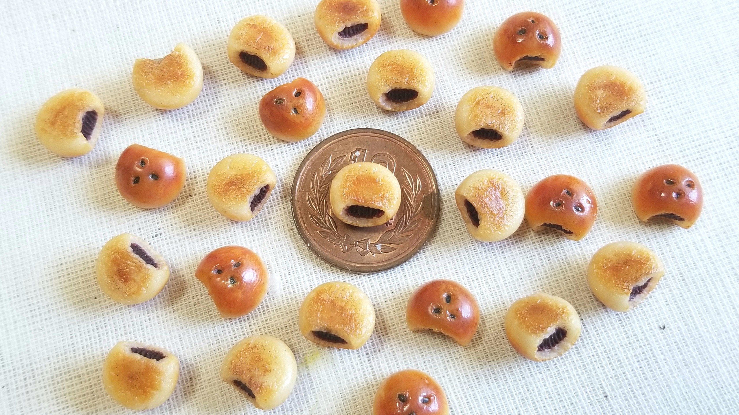 ミニチュア,あんぱん,ドールサイズ,ドール用小物,人形用,オビツ11