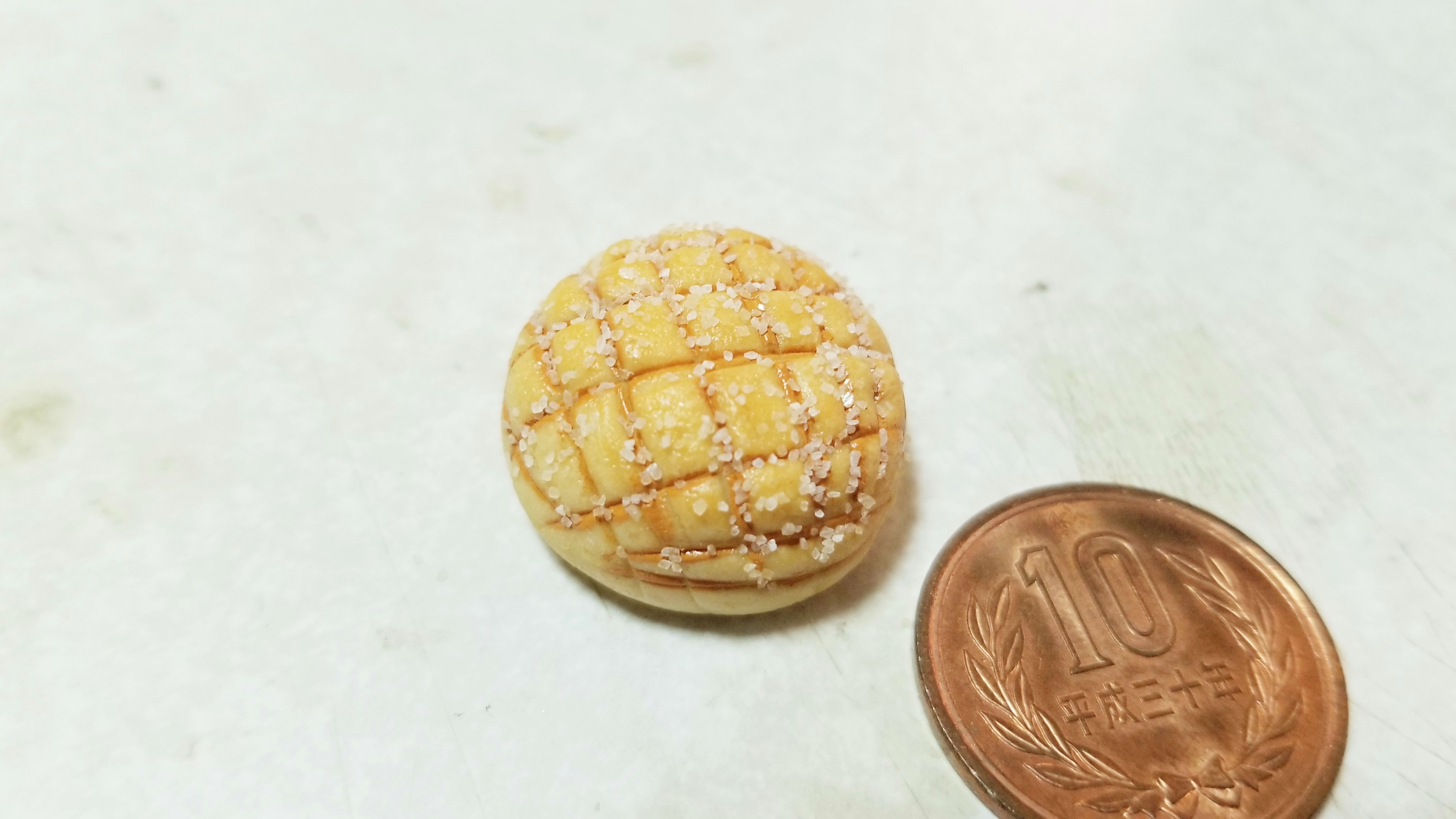 フェイクフードメロンパン樹脂粘土で作る初心者のこんがりおいしい