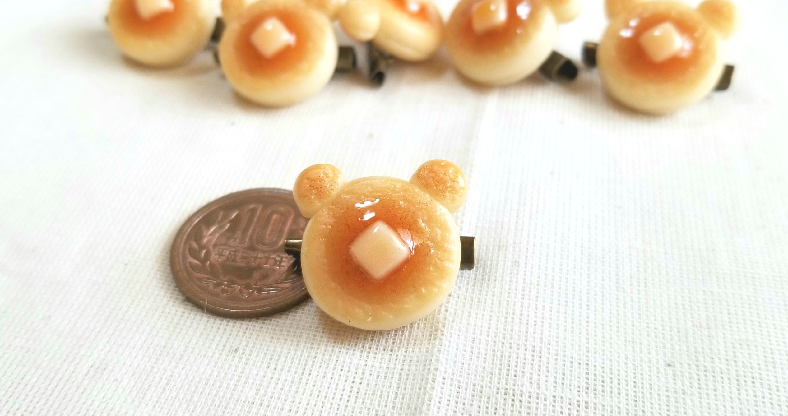 クマちゃんホットケーキ,ブローチ,バッジ,アクセサリー,可愛い洒落