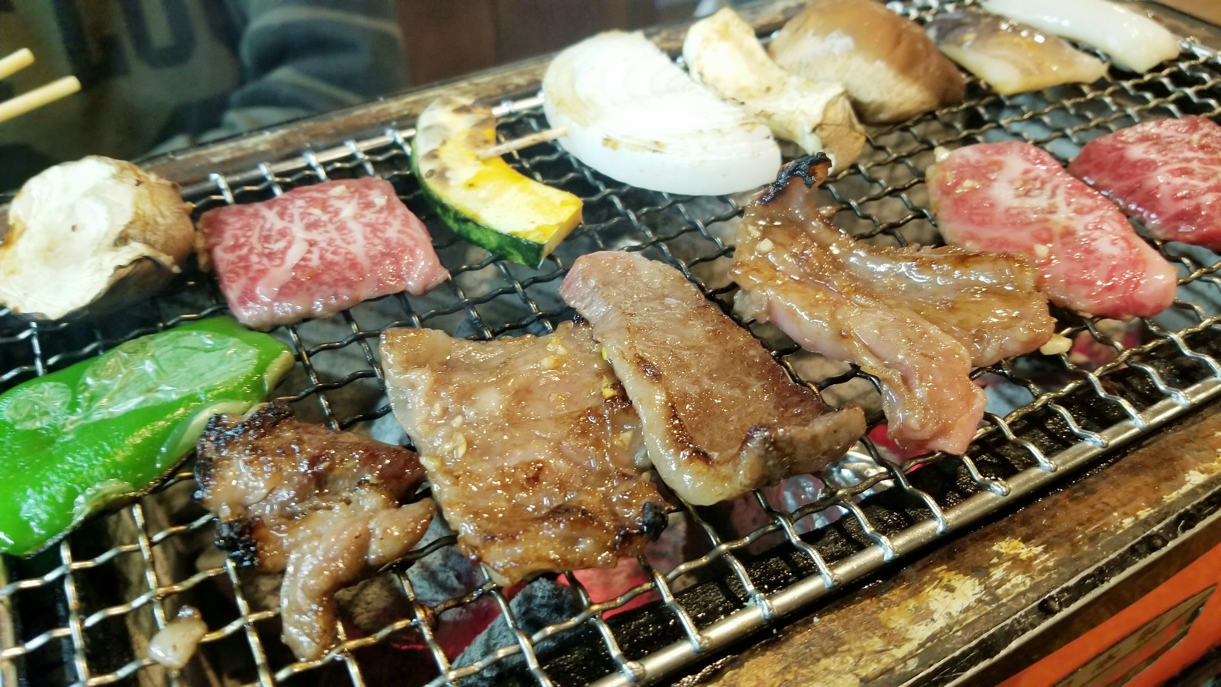 焼き肉屋美味しいおすすめコスパ愛媛県松山市人気メニュー牛スジ