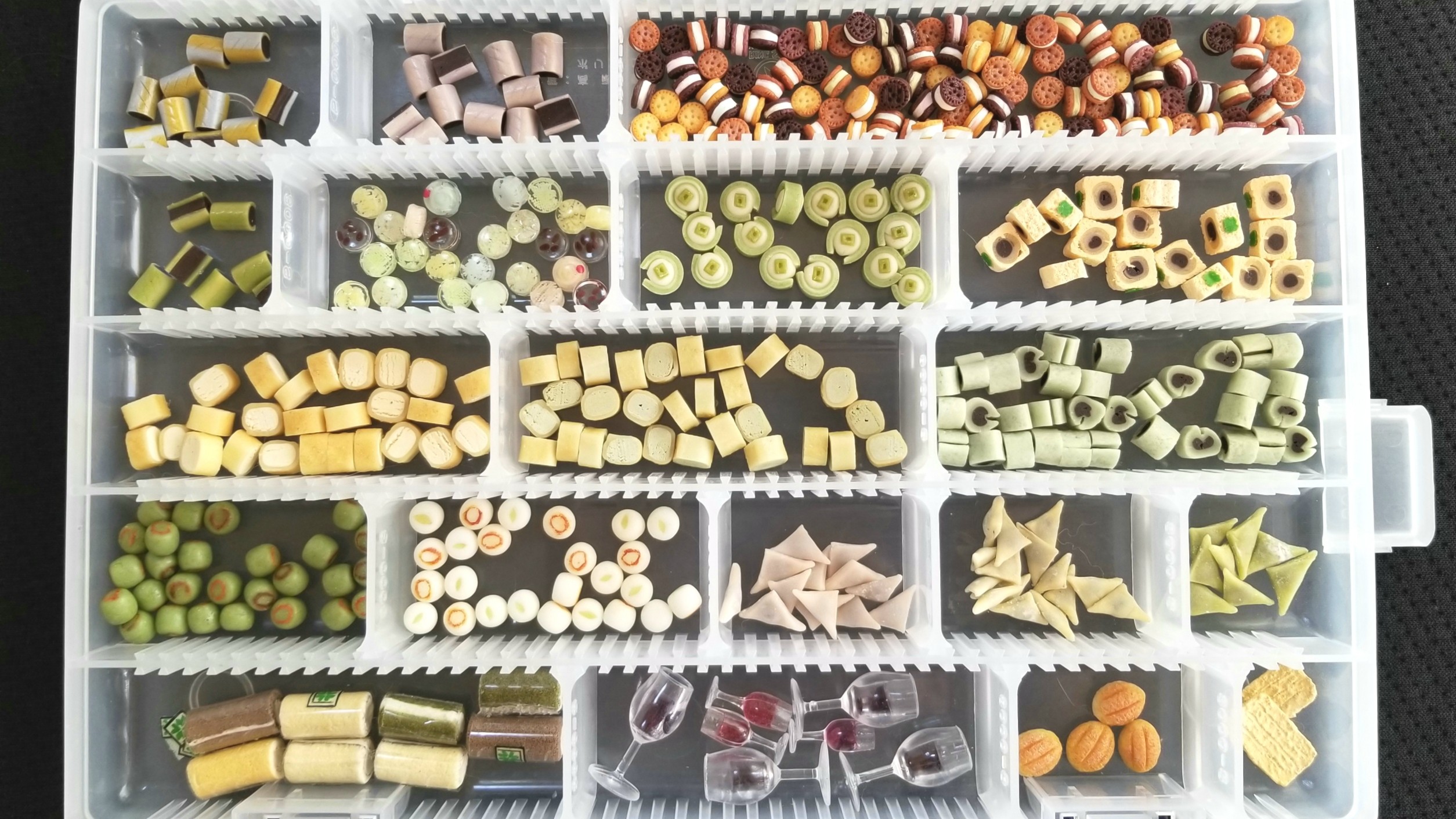 フェイク,量産,大量,ミニチュアフード,樹脂粘土,和菓子,食品サンプル