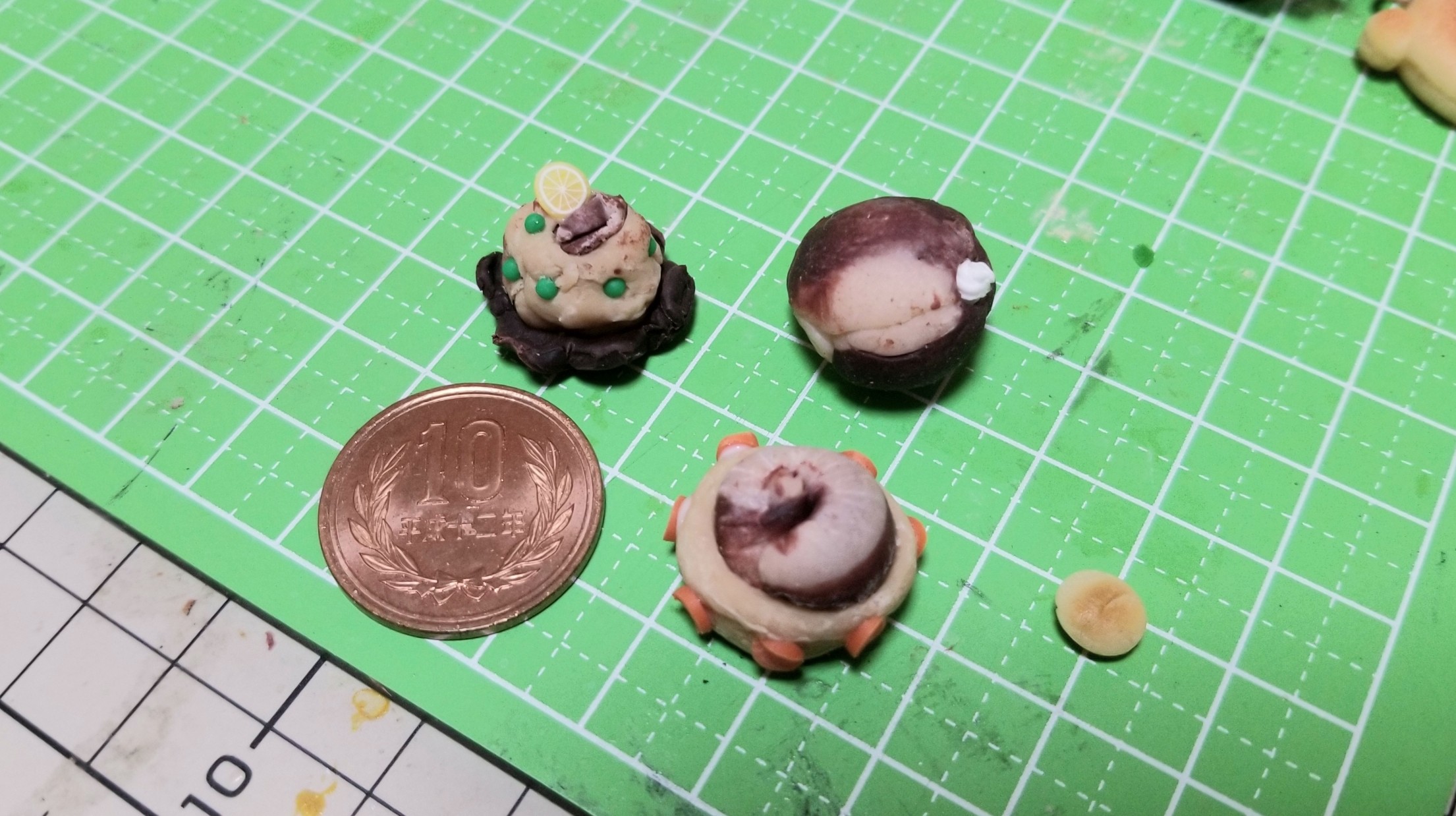 個性独創的なアート作品ハンドメイド小物アクセサリーパン下手