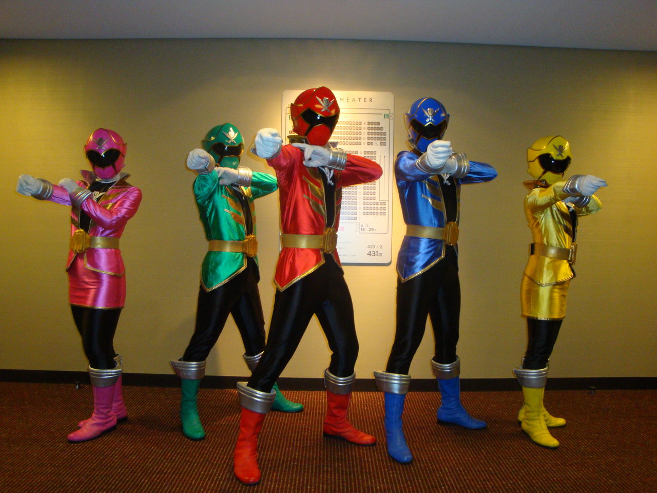 大ヒット上映中 劇場版 海賊戦隊ゴーカイジャー にてお出迎えイベント実施中 Tジョイ大泉ブログ