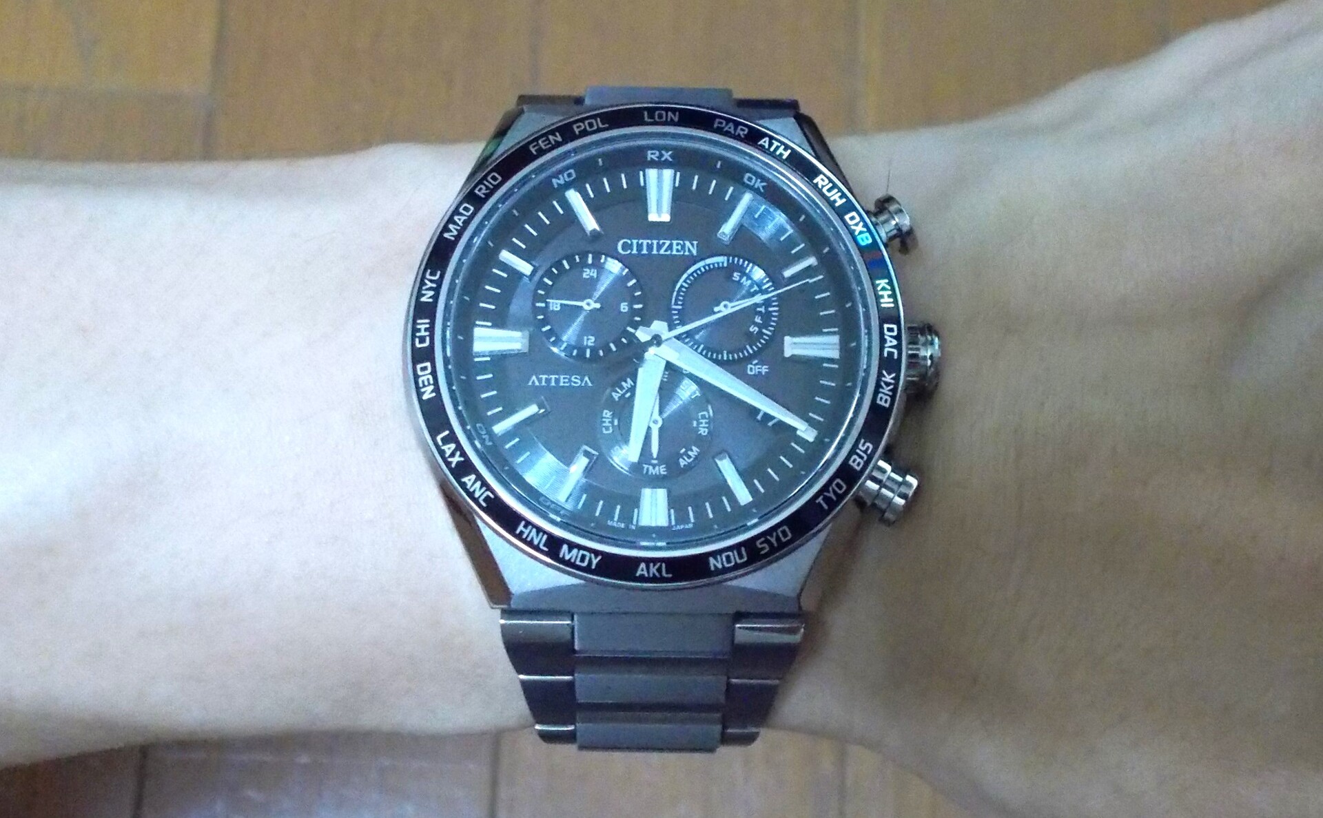 シチズン アテッサ CB5966-69E 購入 : 暇つぶしブログ