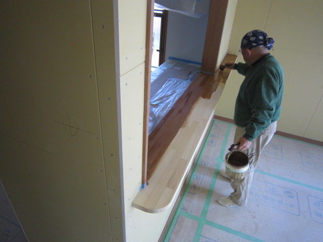 着色はキッチンカウンターだけです 石巻のペンキ屋 塗装工房こんの 仕事日記