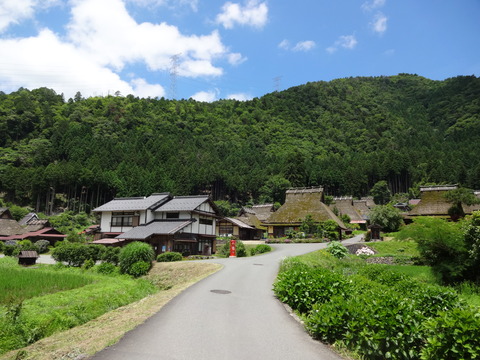 京都の絶景みぃつけた！ ～美山『かやぶきの里』 編～　（1/4話）