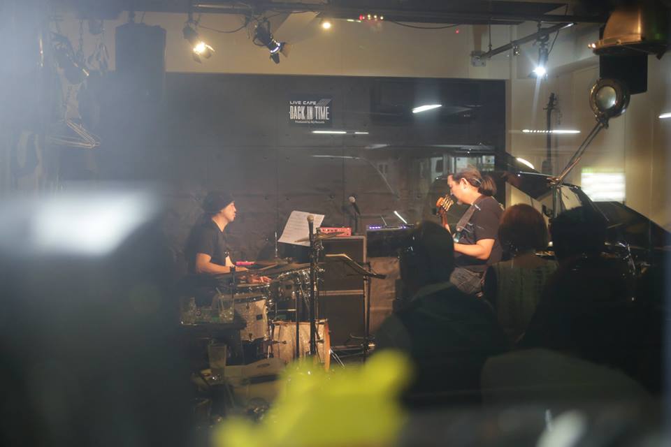 Back In Time Tokyo 今夜は中嶋忠俊g 五十嵐友洋g 村上広樹ds 鳴海克泰bでガッツリ インスト ライブ