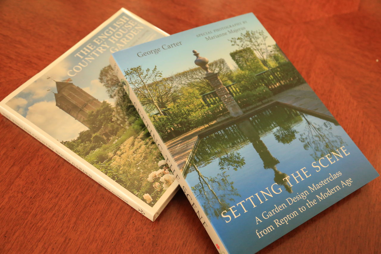 庭を手入れしながら イングリッシュガーデンと中部横断道の物語