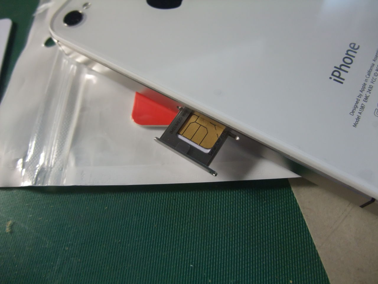 iPhone4Sを脱獄せずに840円でSIMフリー化し、ドコモ回線を月額 iPhone4Sを脱獄せずに840円でSIMフリー化し、ドコモ回線を月額
