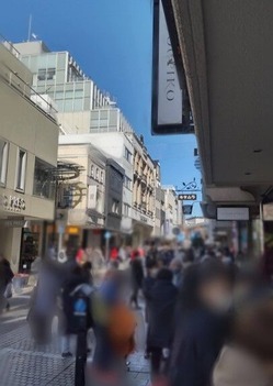 2023年春チャーミングセール初日の店頭写真