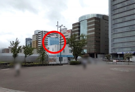 JR新横浜駅からIKEA港北行きシャトルバス乗り場までの道中の写真