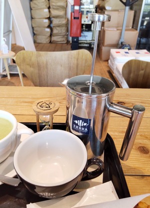 ZEBRA Coffee&Croissant(ゼブラ コーヒーアンドクロワッサン)横浜店の本日のコーヒーの写真