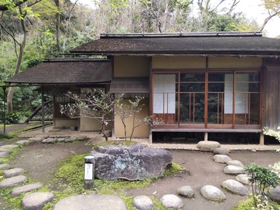 三渓園の伽藍石の写真
