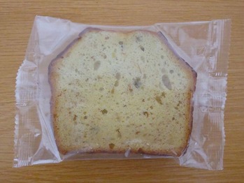 FRESHNESSパン工房のバナナケーキの写真