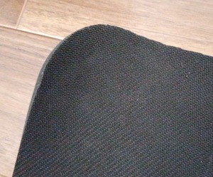 ニトリの珪藻土入りやわらかバスマットの裏面の写真