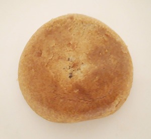 栗きんとん焼き餅を袋から出した写真