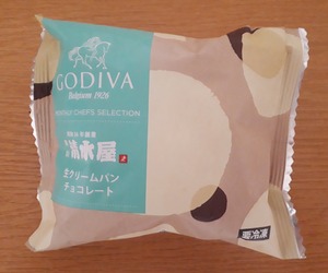 生クリームパン チョコレートの写真