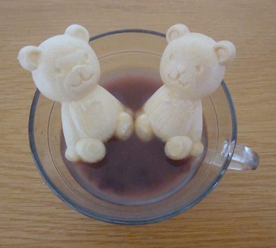 栗庵風味堂のくまさんもなか あずきで作ったおしるこの写真