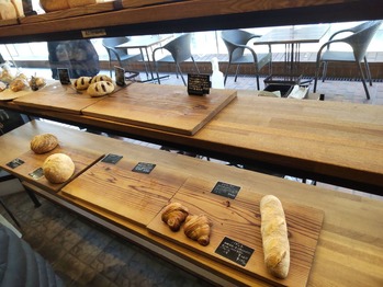 ecomo Bakery YOKOHAMA MOTOMACHIの店頭の写真