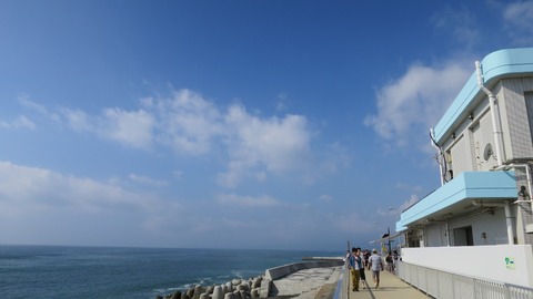 00西湘の空は晴れ