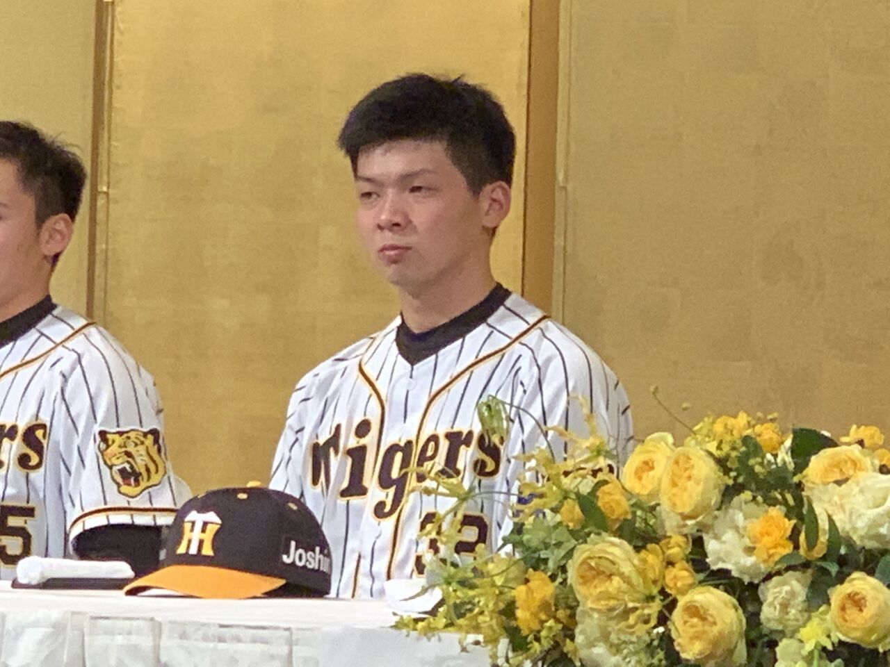 阪神ドラ1西純矢のユニフォーム姿 虎 Lucky