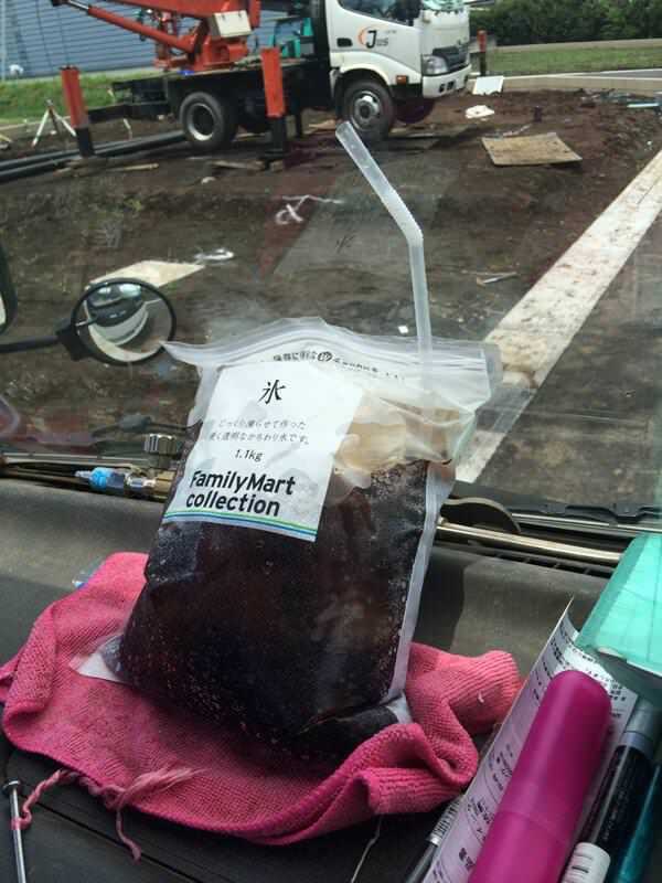 驚愕 土木作業員さんのコーラの飲み方が衝撃的ｗｗｗｗ 画像あり 虎 Lucky