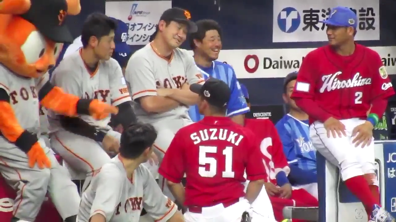 野球 広島 鈴木誠也 かっこいいと思うユニホームは に 巨人です 虎 Lucky