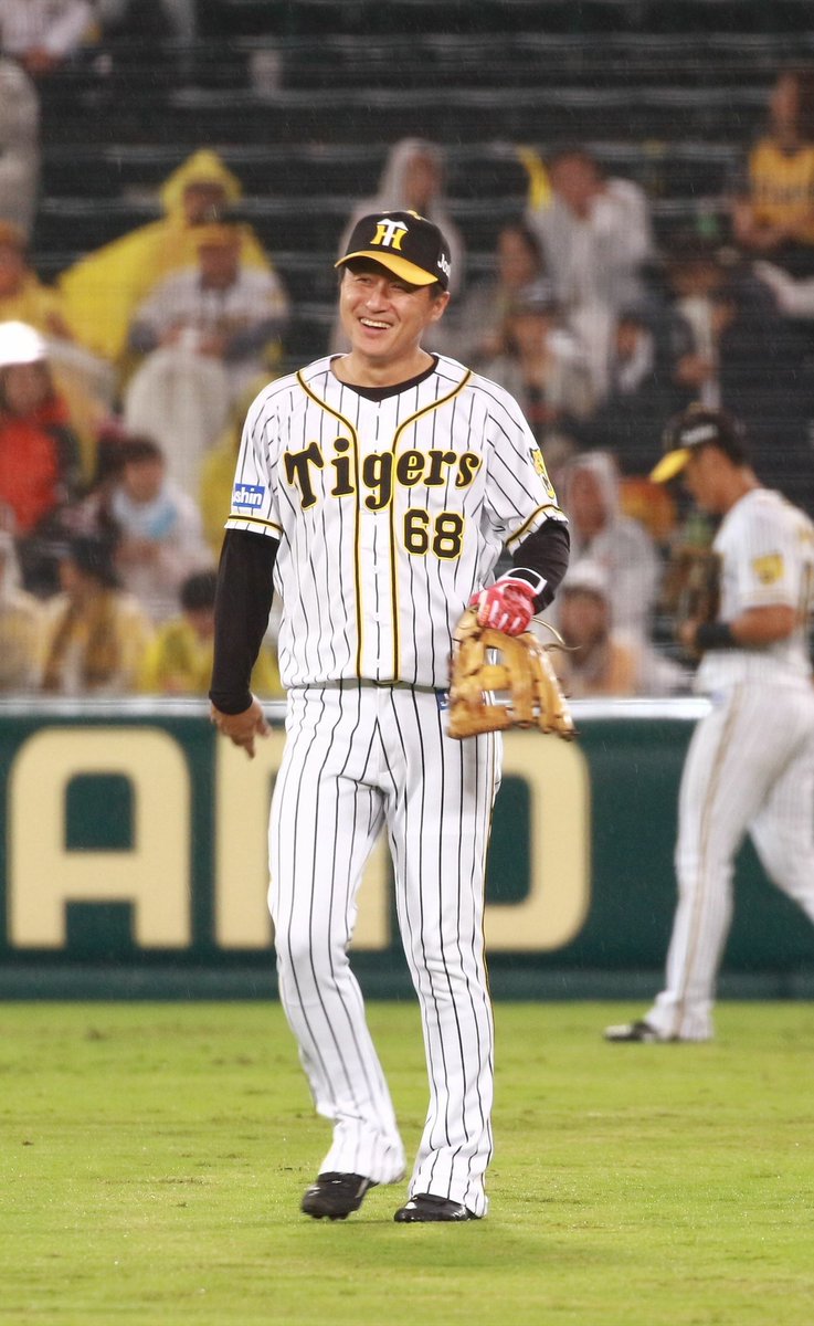 阪神の俊介とかいう微妙なおじさん外野手 虎 Lucky 阪神の俊介とかいう微妙なおじさん外野手 虎 Lucky