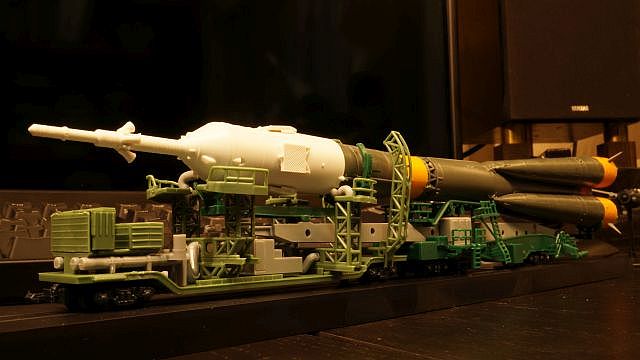 ソユーズロケット+運搬列車(Nスケール) : しまDiary 激安人気ブランド ロシアのソユーズロケット(精密模型) その他