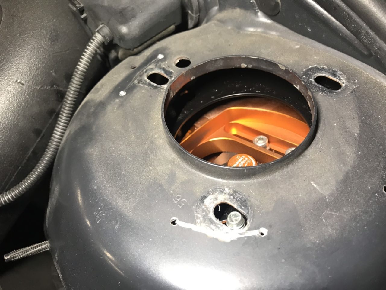 E46M3 ストラット クラック修理 : tksquareのblog