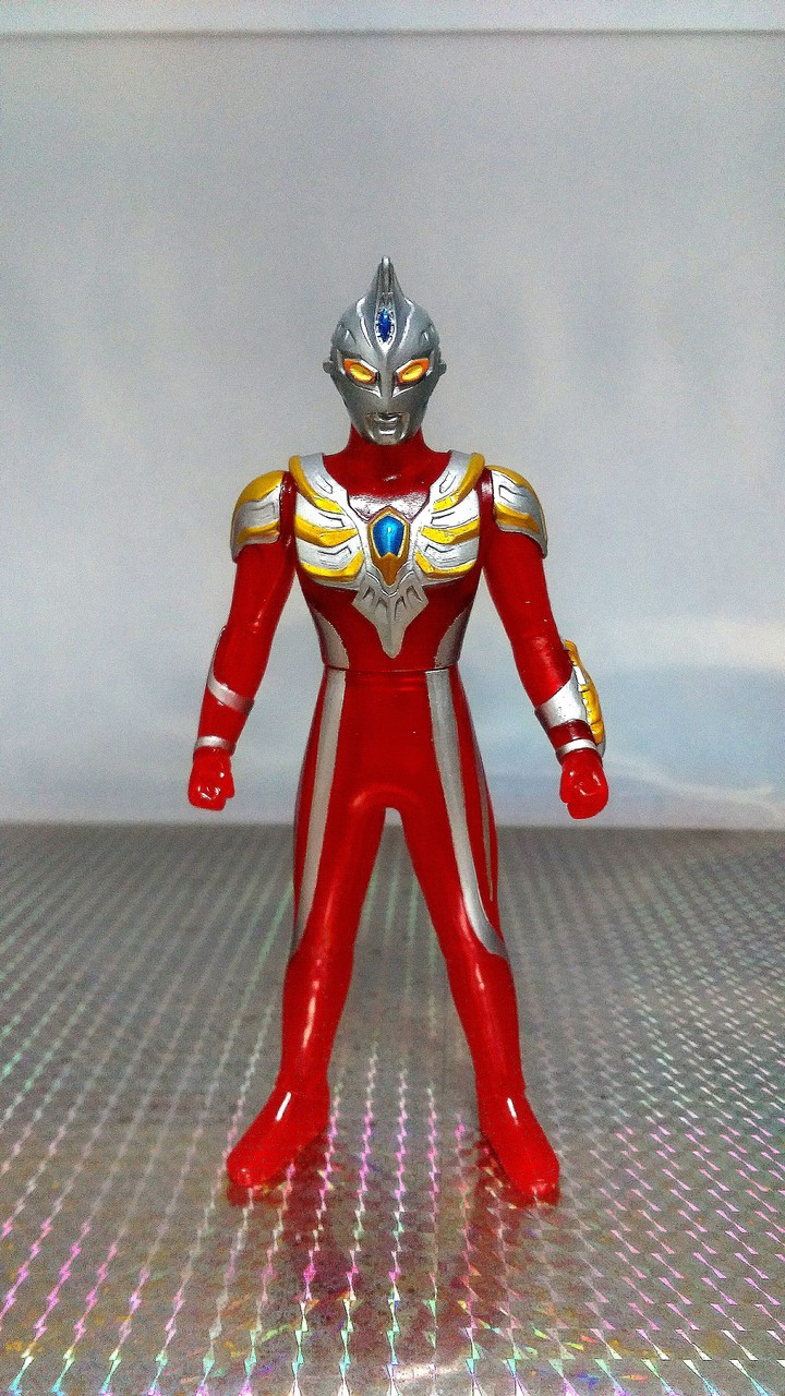ウルトラマンシリーズ　7体　クリアレッドバージョン ウルトラセブン クリアレッド×シャンパンゴールド - One up