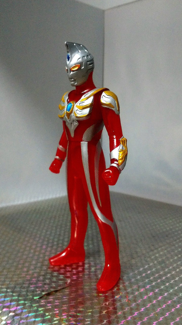 ウルトラヒーローシリーズ ウルトラマンマックス レッドクリアver. & 通常版 ウルトラヒーローシリーズ ウルトラマンマックス レッドクリアver. & 通常版