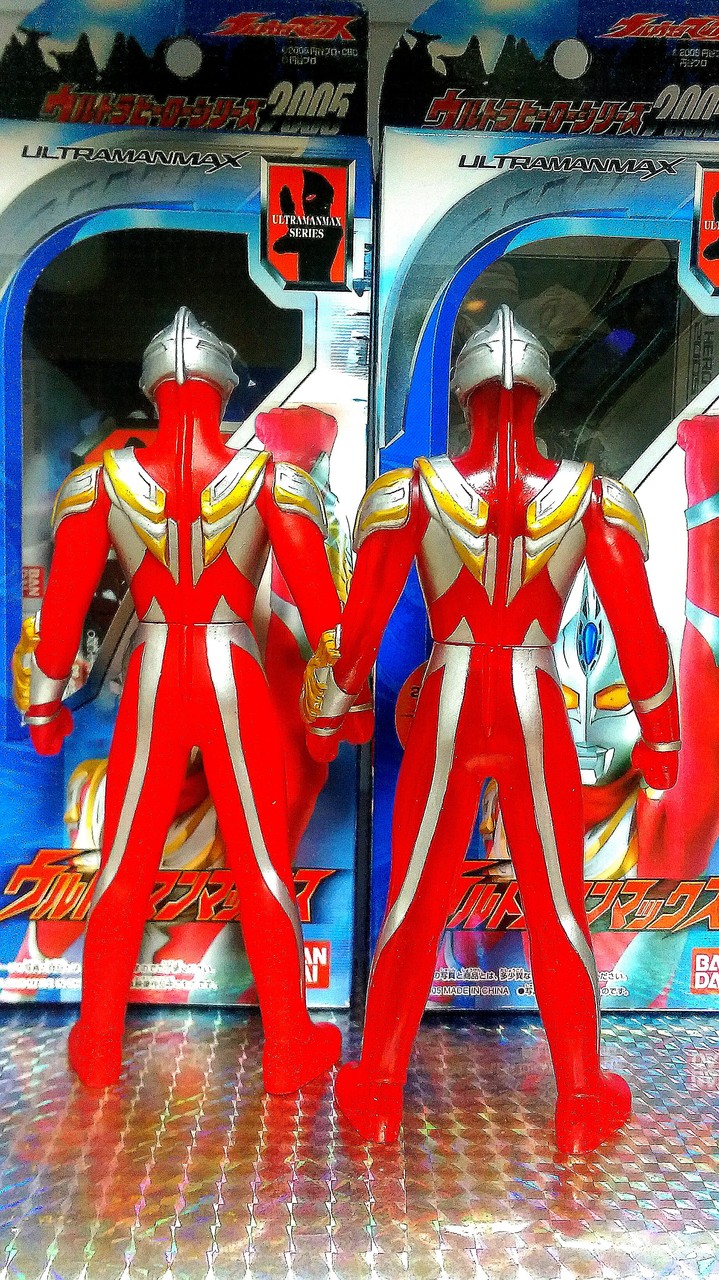 ウルトラヒーローシリーズ ウルトラマンマックス レッドクリアver. & 通常版 ウルトラヒーローシリーズ ウルトラマンマックス レッドクリアver. & 通常版