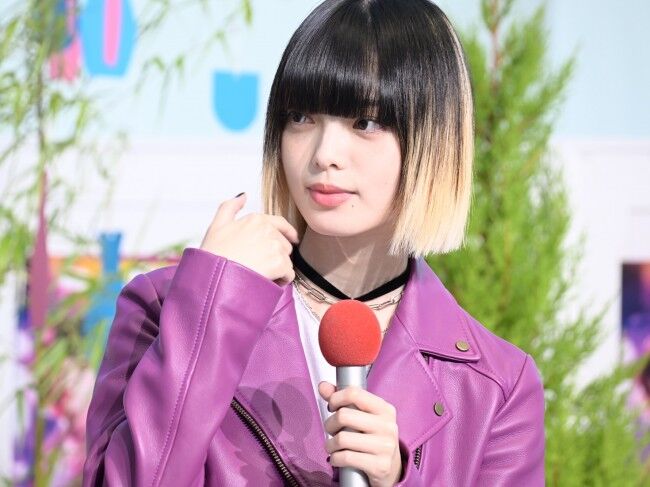 平手友梨奈の魅力全開！ミニ丈ボトムスで見せる美脚の秘密 : いろいろまとめ記事チャンネル
