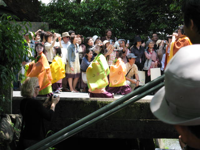 �ջ��ν���