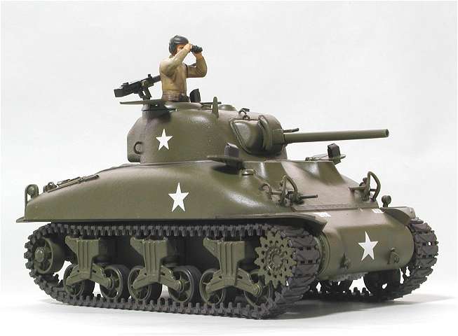 (未使用･未開封品)　ドラゴン 1/35 WW.II M4A1 シャーマン 75mm砲搭載 前期型 プラモデル DR6048 qdkdu57 Amazon | ドラゴン 1/35 WW.II M4A1 シャーマン 75mm砲搭載 前期