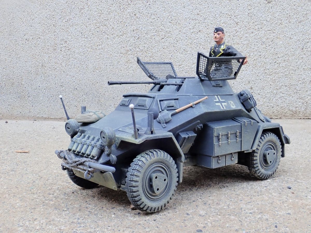 ブロンコモデル ブロンコ 1/35 CB35013 sd.kfz.221装甲車(MG34