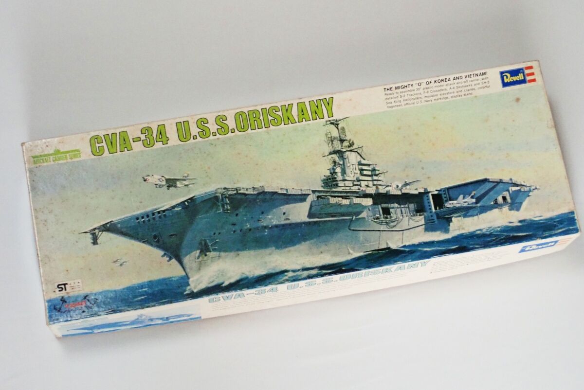◇REVELL製 半世紀前のオールド空母キット CVA34オリスカニィはこんな